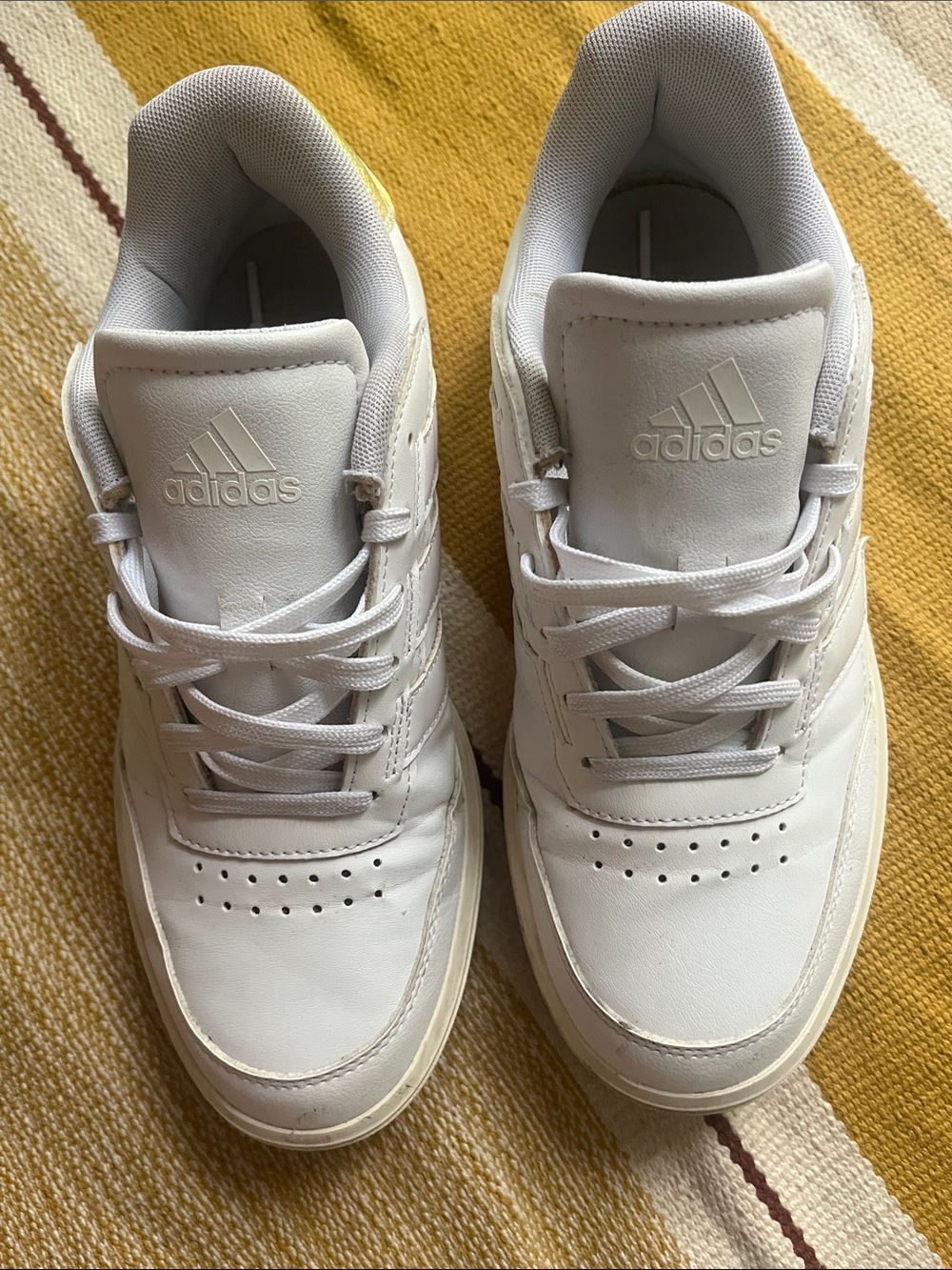 adidas Men’s White Leather Low-Top Sneakers with Light Yellow Accent